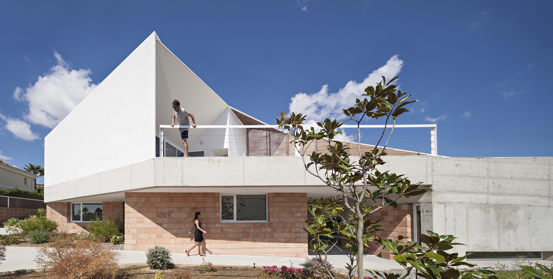 Luxury funkis home