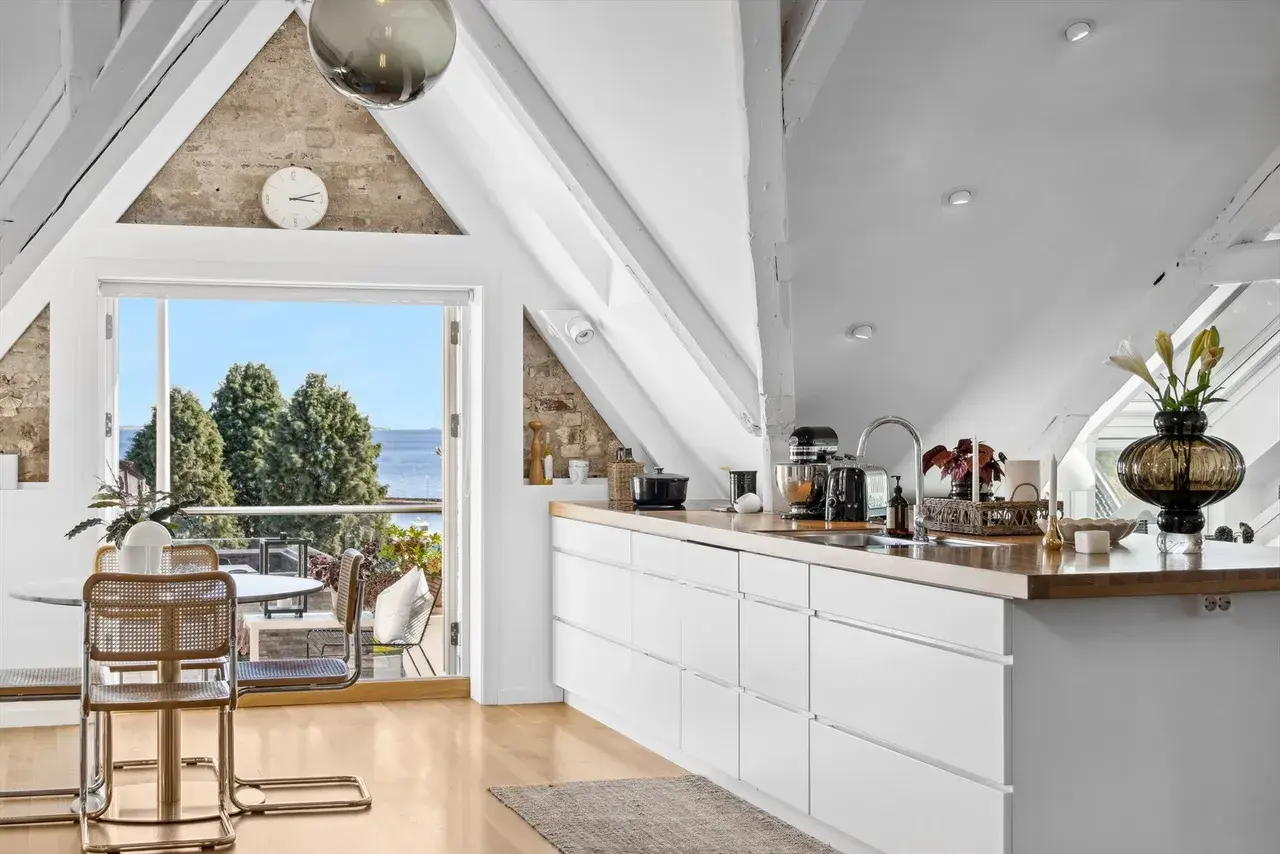 Unik leilighet med solrik balkong